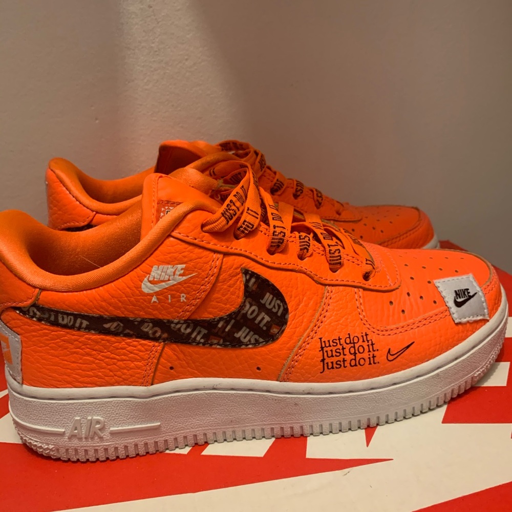 Just Do It Nike sneakes